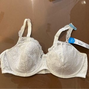 Playtex White lace bra size 44C NWT